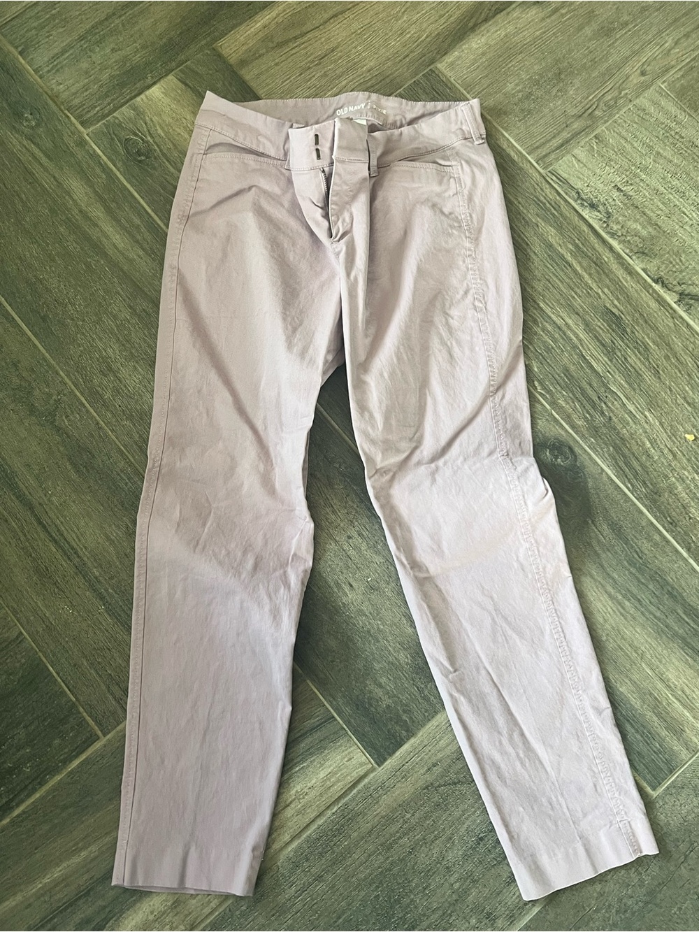 Old Navy Women's Lavender Pixie Cropped Pants